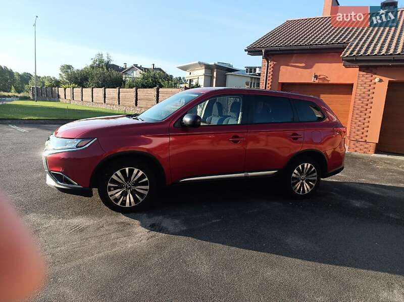 Позашляховик / Кросовер Mitsubishi Outlander 2018 в Києві фото 6 Позашляховик / Кросовер Mitsubishi Outlander 2018 в Києві