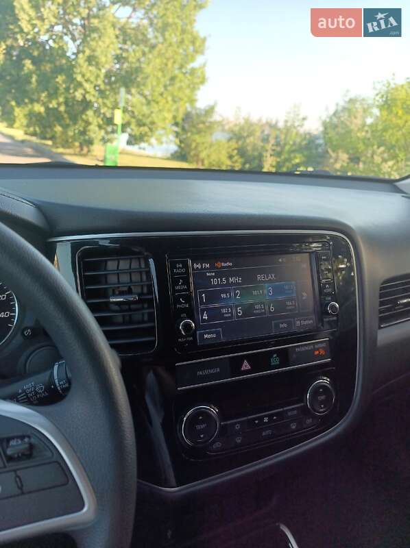 Позашляховик / Кросовер Mitsubishi Outlander 2018 в Києві фото 22 Позашляховик / Кросовер Mitsubishi Outlander 2018 в Києві