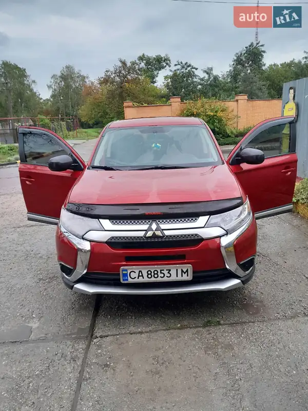 Mitsubishi Outlander