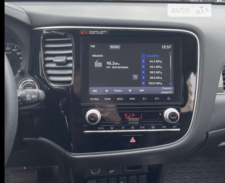 Внедорожник / Кроссовер Mitsubishi Outlander 2019 в Ужгороде