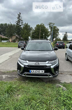 Внедорожник / Кроссовер Mitsubishi Outlander 2019 в 