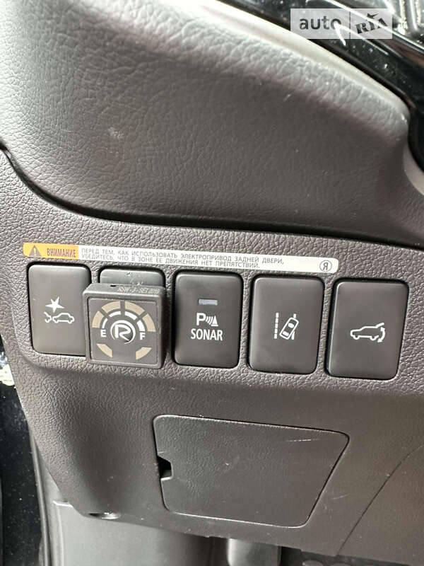 Внедорожник / Кроссовер Mitsubishi Outlander 2019 в Ужгороде