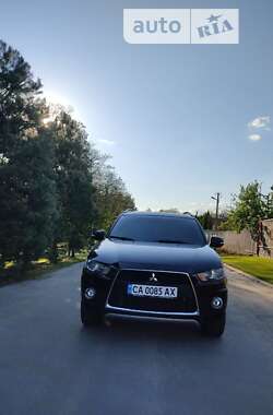 Mitsubishi Outlander 2011