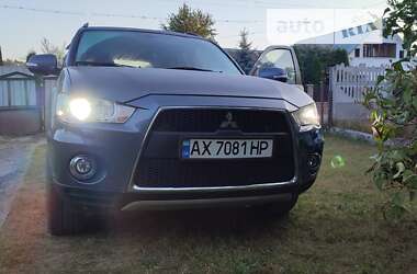 Mitsubishi Outlander 2011