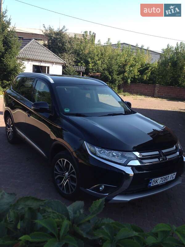 Позашляховик / Кросовер Mitsubishi Outlander 2016 в Сарнах фото 3 Позашляховик / Кросовер Mitsubishi Outlander 2016 в Сарнах