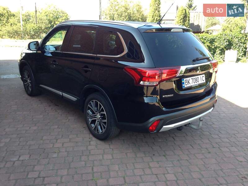 Позашляховик / Кросовер Mitsubishi Outlander 2016 в Сарнах фото 5 Позашляховик / Кросовер Mitsubishi Outlander 2016 в Сарнах