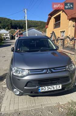 Mitsubishi Outlander 2012