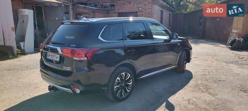 Внедорожник / Кроссовер Mitsubishi Outlander 2018 в Житомире фото 5 Внедорожник / Кроссовер Mitsubishi Outlander 2018 в Житомире