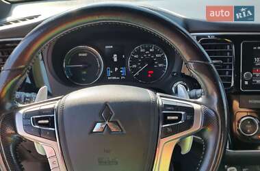 Позашляховик / Кросовер Mitsubishi Outlander 2018 в Житомирі