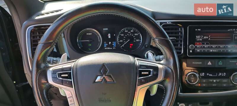 Внедорожник / Кроссовер Mitsubishi Outlander 2018 в Житомире фото 12 Внедорожник / Кроссовер Mitsubishi Outlander 2018 в Житомире