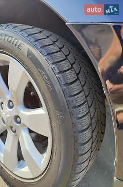 Внедорожник / Кроссовер Mitsubishi Outlander 2010 в 