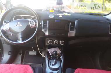 Внедорожник / Кроссовер Mitsubishi Outlander 2008 в Глухове