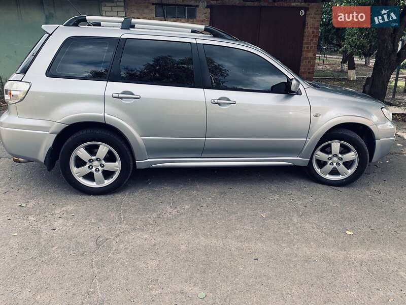 Позашляховик / Кросовер Mitsubishi Outlander 2007 в Кобеляках