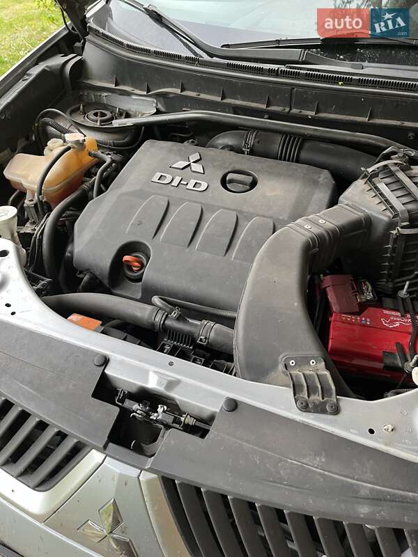 Внедорожник / Кроссовер Mitsubishi Outlander 2006 в Умани