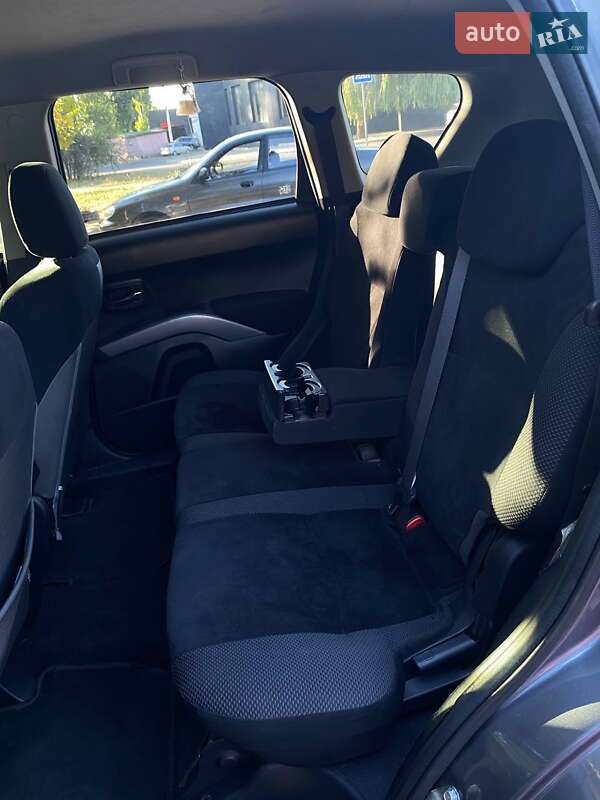 Позашляховик / Кросовер Mitsubishi Outlander 2010 в Одесі