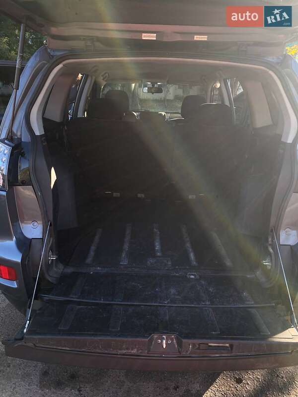 Позашляховик / Кросовер Mitsubishi Outlander 2010 в Одесі