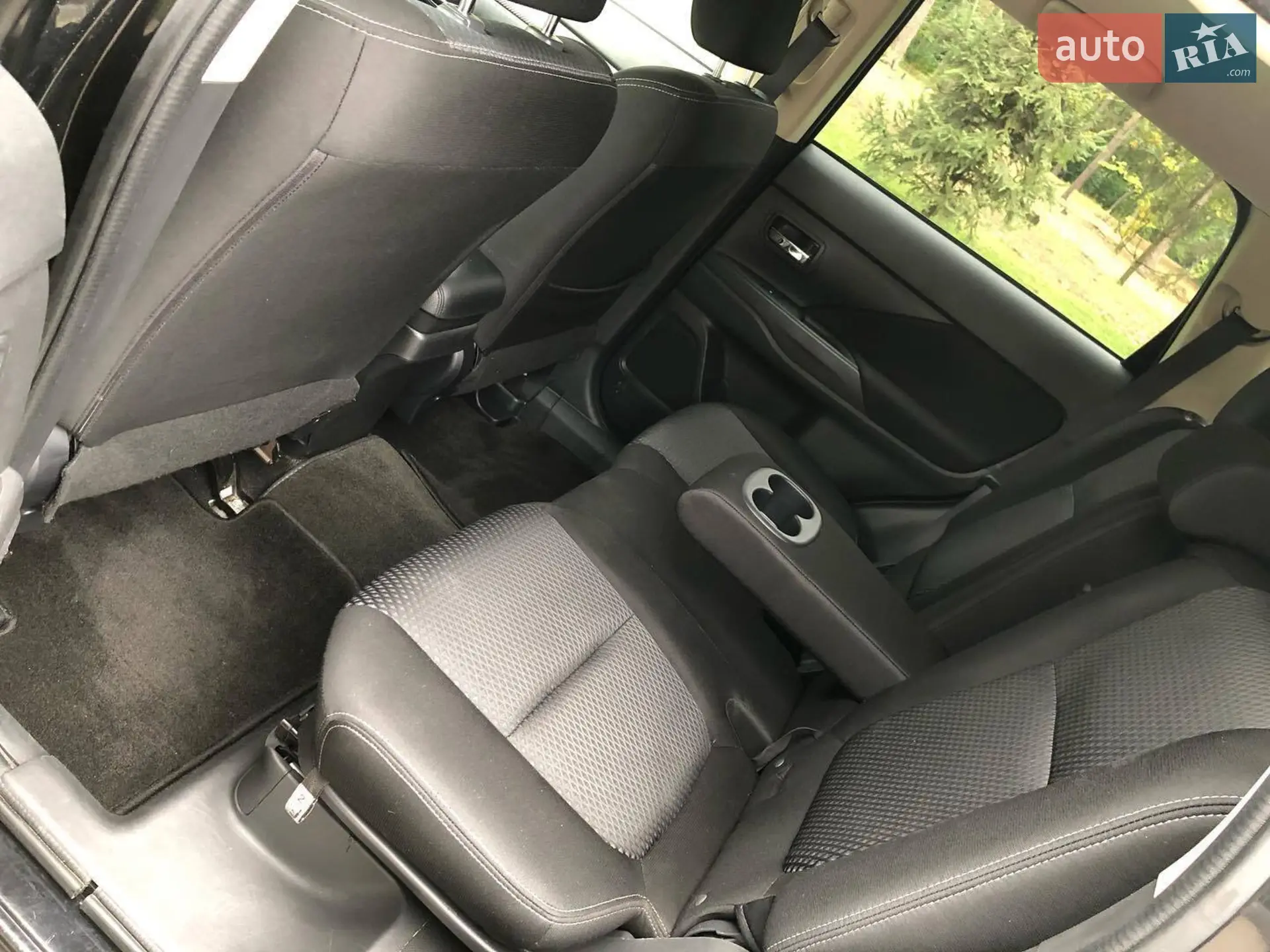 2016 Mitsubishi Outlander - мініатюра 16