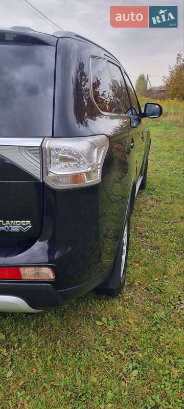 Внедорожник / Кроссовер Mitsubishi Outlander 2014 в Луцке