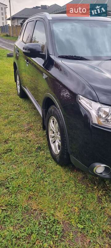 Внедорожник / Кроссовер Mitsubishi Outlander 2014 в Луцке