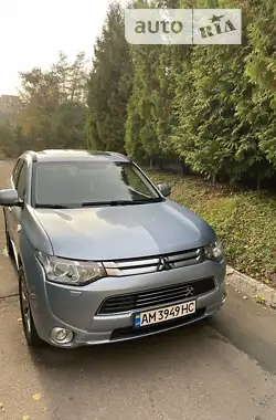 Mitsubishi Outlander 2013