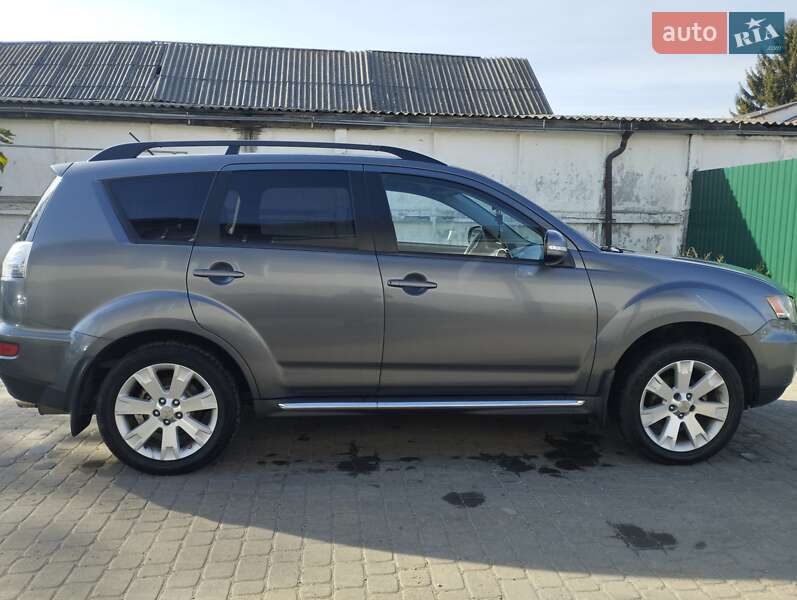 Позашляховик / Кросовер Mitsubishi Outlander 2012 в Хмельницькому фото 4 Позашляховик / Кросовер Mitsubishi Outlander 2012 в Хмельницькому