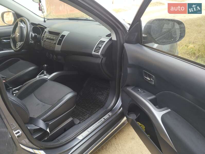 Позашляховик / Кросовер Mitsubishi Outlander 2012 в Хмельницькому фото 13 Позашляховик / Кросовер Mitsubishi Outlander 2012 в Хмельницькому