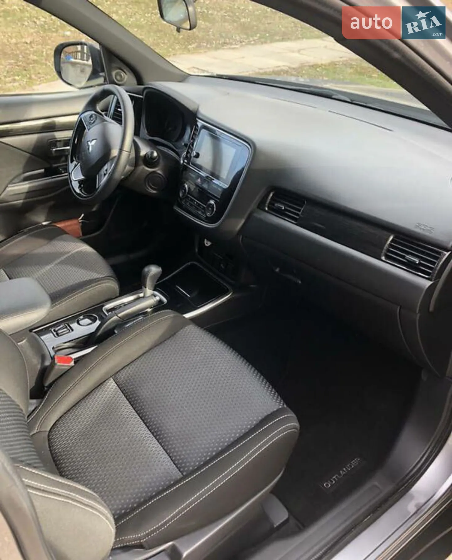 2017 Mitsubishi Outlander - мініатюра 20