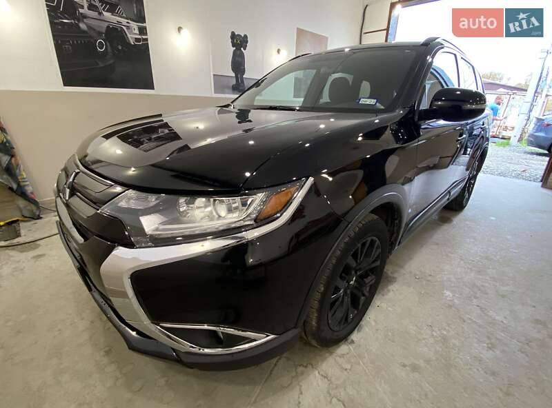 Позашляховик / Кросовер Mitsubishi Outlander 2017 в Вінниці