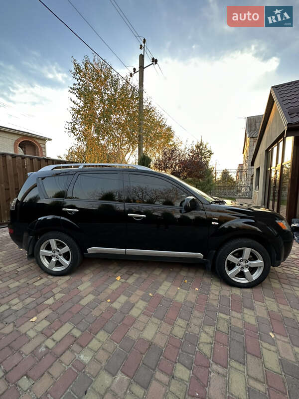 Внедорожник / Кроссовер Mitsubishi Outlander 2007 в Запорожье