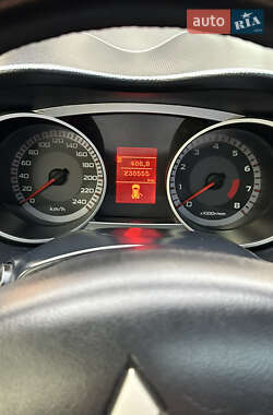 Внедорожник / Кроссовер Mitsubishi Outlander 2007 в 