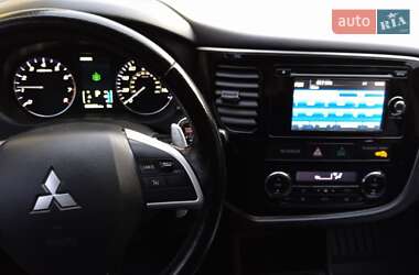 Внедорожник / Кроссовер Mitsubishi Outlander 2013 в Харькове