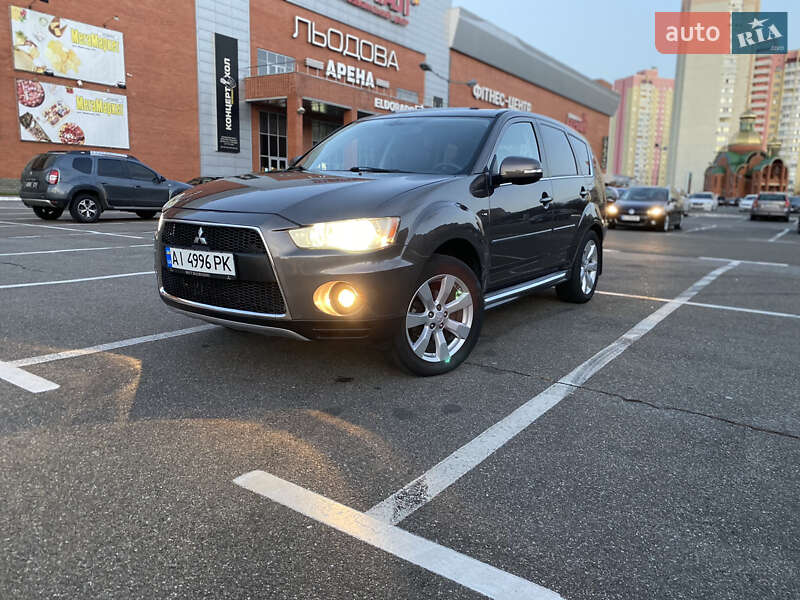 Mitsubishi Outlander 2011