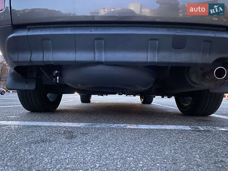 Позашляховик / Кросовер Mitsubishi Outlander 2011 в Броварах