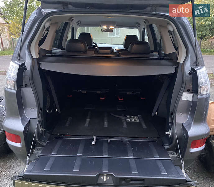 Внедорожник / Кроссовер Mitsubishi Outlander 2010 в Здолбунове