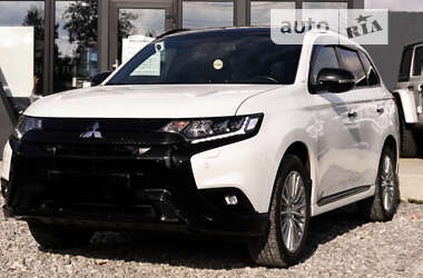 Внедорожник / Кроссовер Mitsubishi Outlander 2019 в Черновцах