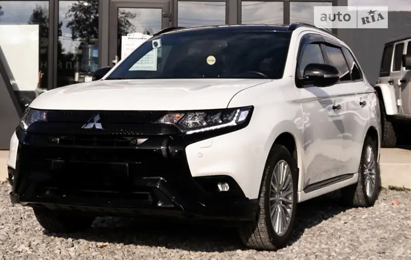 Mitsubishi Outlander 2018 VIN JMBXTGF2WKJ000110 фото оголошення 18 з 48