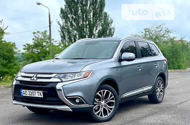 Mitsubishi Outlander 2016