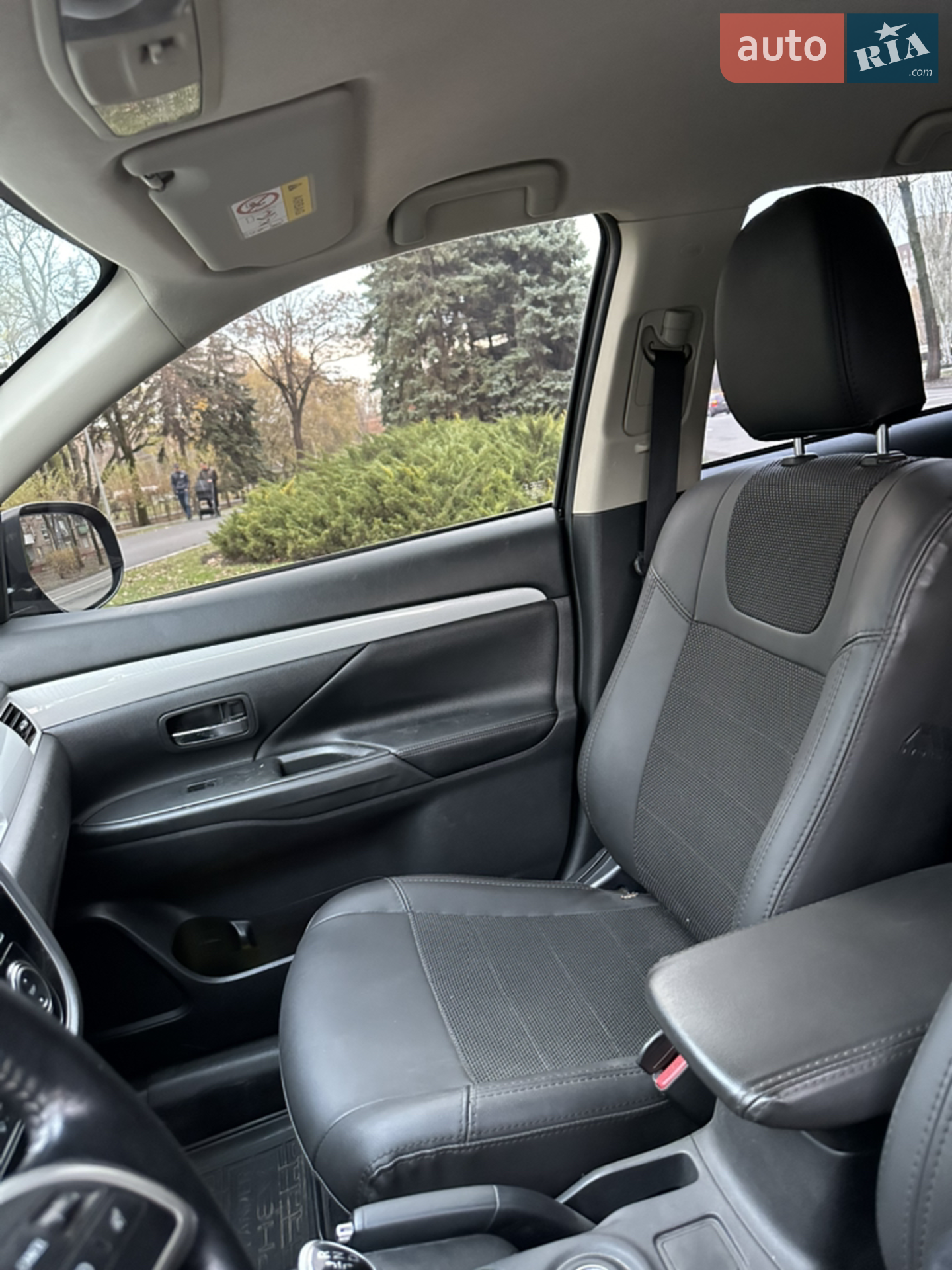 2014 Mitsubishi Outlander - мініатюра 4
