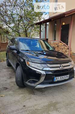 Позашляховик / Кросовер Mitsubishi Outlander 2018 в Обухові