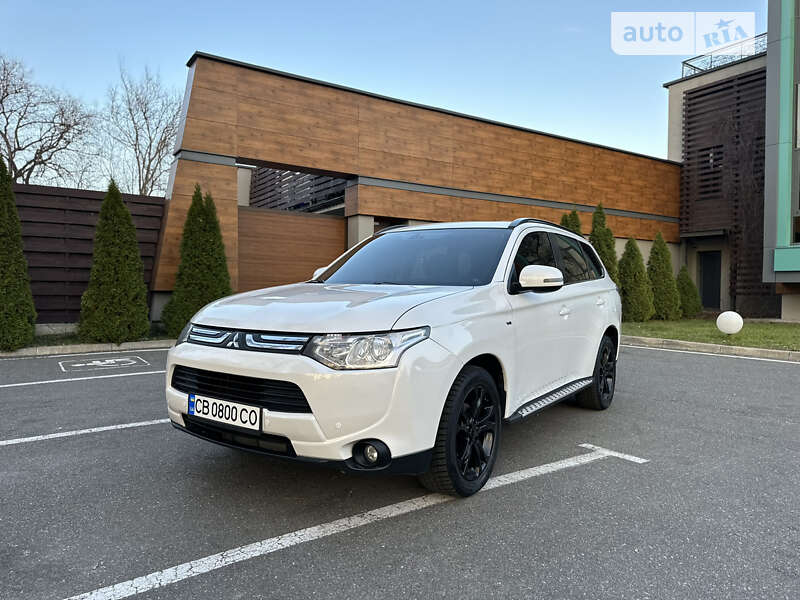 Mitsubishi Outlander 2013