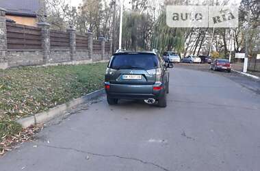 Внедорожник / Кроссовер Mitsubishi Outlander 2007 в Остроге