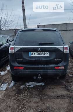 Внедорожник / Кроссовер Mitsubishi Outlander 2013 в Харькове