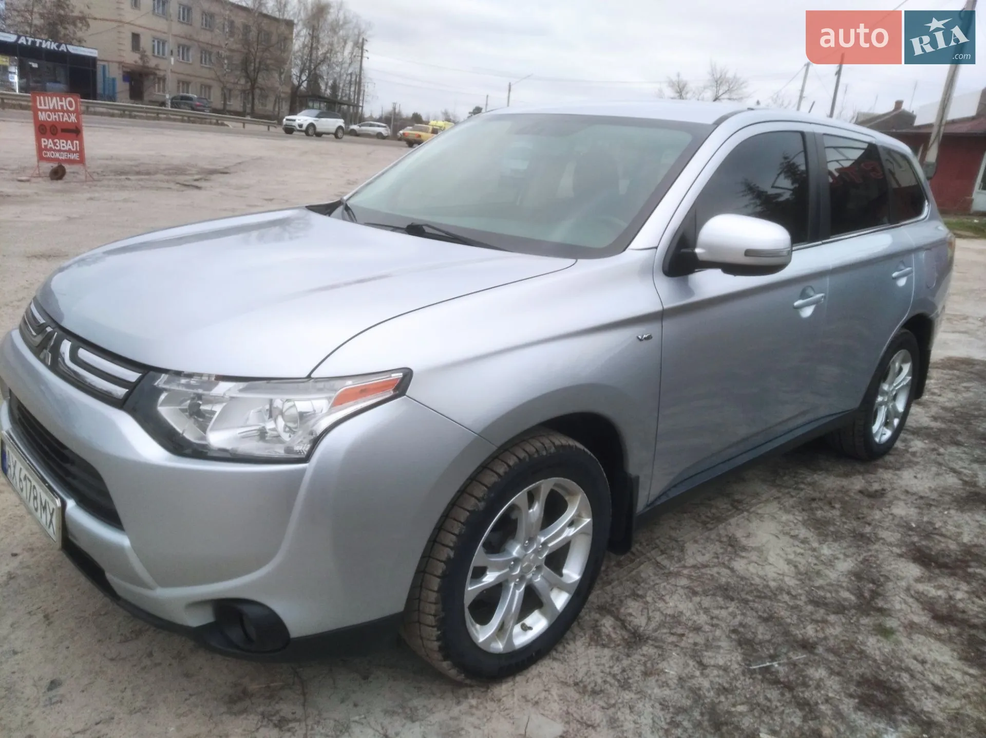 2013 Mitsubishi Outlander - мініатюра 16