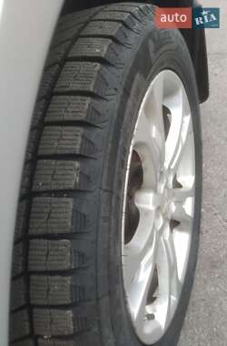 Внедорожник / Кроссовер Mitsubishi Outlander 2013 в Харькове