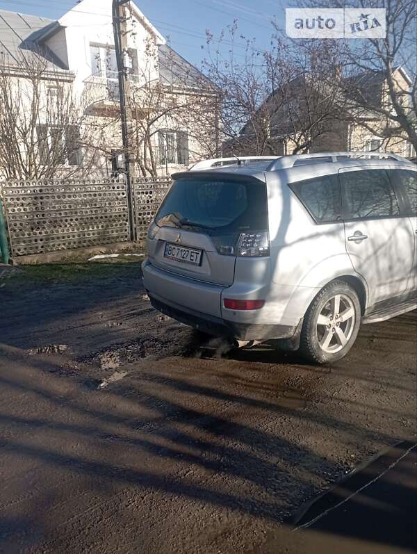 Внедорожник / Кроссовер Mitsubishi Outlander 2007 в Бродах фото 2 Внедорожник / Кроссовер Mitsubishi Outlander 2007 в Бродах