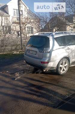 Внедорожник / Кроссовер Mitsubishi Outlander 2007 в 