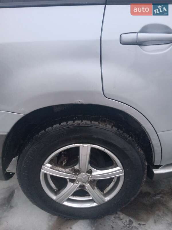 Позашляховик / Кросовер Mitsubishi Outlander 2003 в Богодухіву