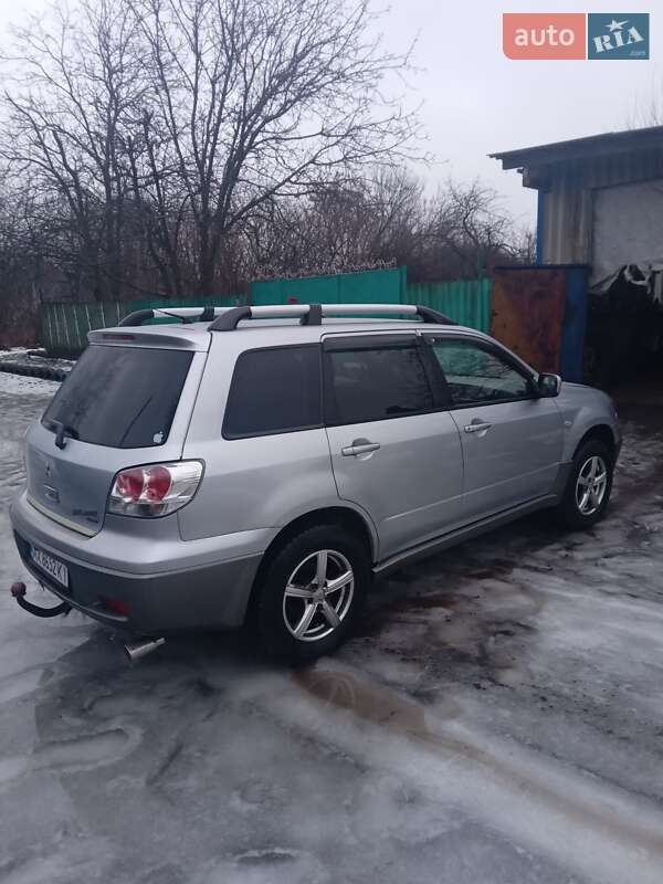 Позашляховик / Кросовер Mitsubishi Outlander 2003 в Богодухіву