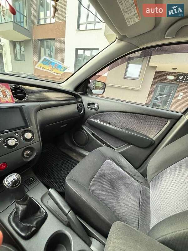 Позашляховик / Кросовер Mitsubishi Outlander 2006 в Львові