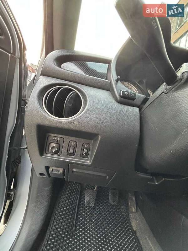 Позашляховик / Кросовер Mitsubishi Outlander 2006 в Львові